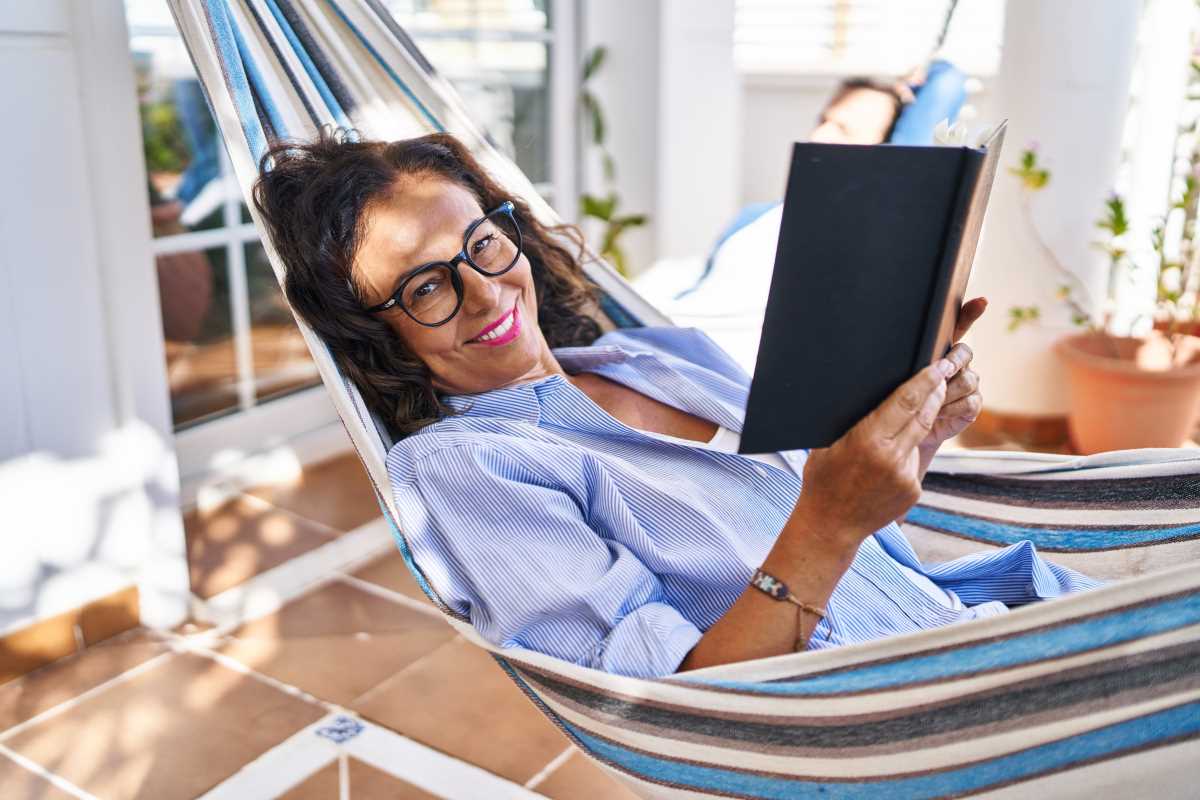 Turn Your Balcony into a Comfortable Reading Nook